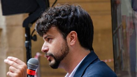Εύα Καϊλή: Ποιος είναι ο 36χρονος Ευρωβουλευτής που “κάρφωσε” για το Qatargate (ΒΙΝΤΕΟ)
