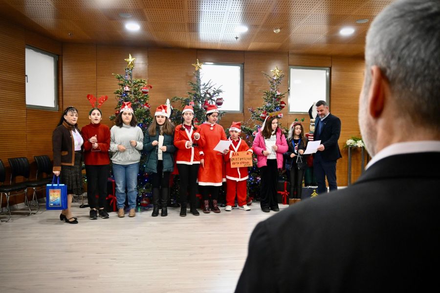 Χριστουγεννιάτικα κάλαντα στο δημαρχείο Θεσσαλονίκης Ζέρβας 
