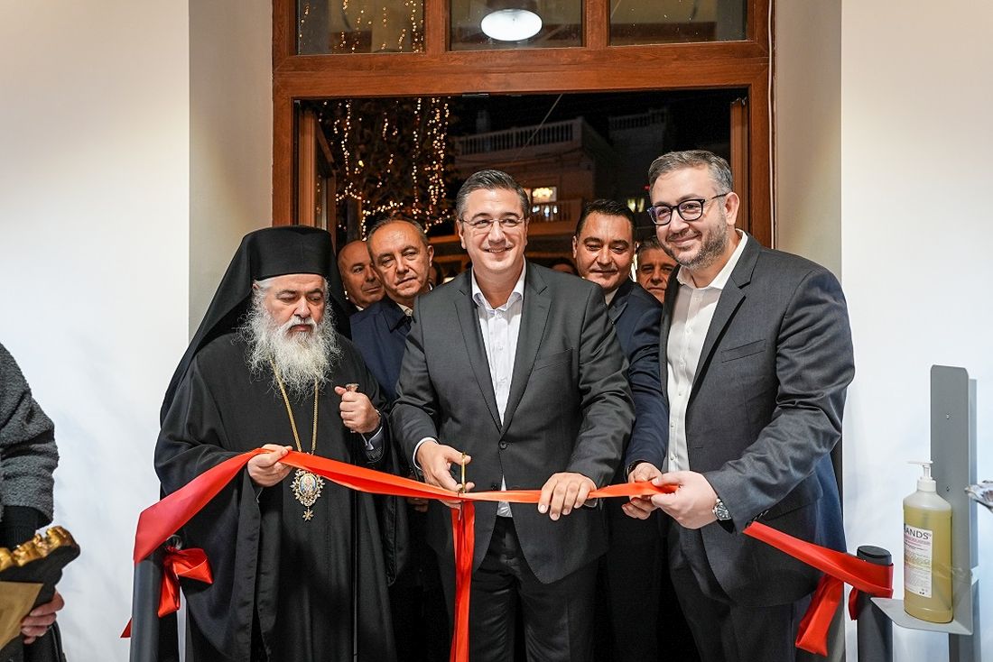 Εγκαινιάστηκε από τον Απόστολο Τζιτζικώστα και τον Παντελή Τσακίρη το Πνευματικό Κέντρο Νεοχωρούδας
