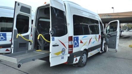 Θεσσαλονίκη: Δύο νέα λεωφορεία εξυπηρέτησης ΑμεΑ στον ΟΑΣΘ (ΒΙΝΤΕΟ)