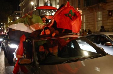 Μουντιάλ 2022: Εξαλλοι πανηγυρισμοί και επεισόδια μετά τη νίκη του Μαρόκου – Μαχαιρώθηκε φίλαθλος στο Μιλάνο