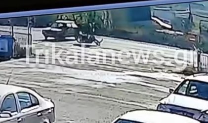 Τρίκαλα: Σοκάρει το βίντεο από παράσυρση και εγκατάλειψη πεζού