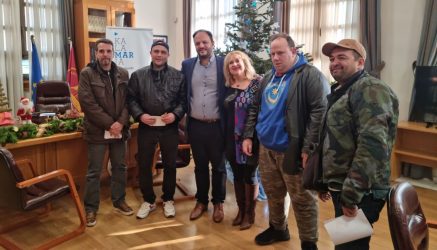 Καλαμαριά: Ακουσε τα κάλαντα των Θεοφανίων ο Δαρδαμανέλης (ΦΩΤΟ)