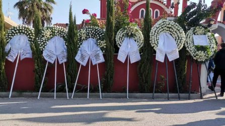 Βασίλης Τόπαλος: Σπαραγμός στην κηδεία του 16χρονου πυγμάχου (ΦΩΤΟ)