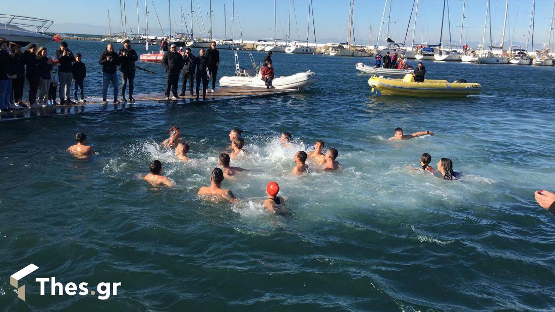Θεοφάνεια Θεοφάνια Καλαμαριά ρίψη σταυρού Ναυτικός Ομιλος Φωτα Αγιασμός Υδάτων