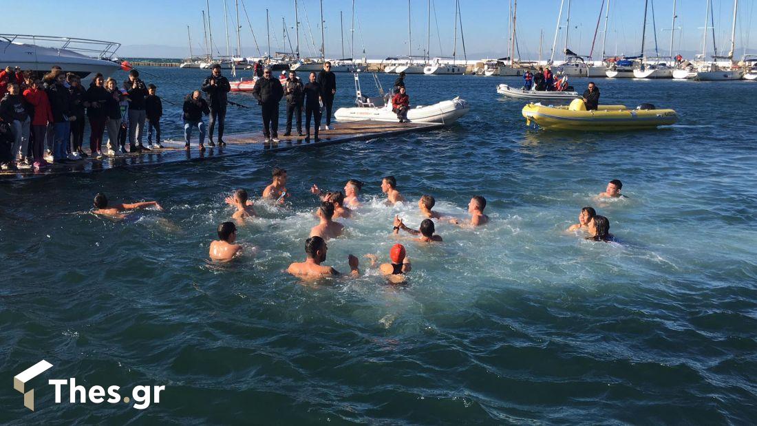 Θεοφάνεια Θεοφάνια Καλαμαριά ρίψη σταυρού Ναυτικός Ομιλος Φωτα Αγιασμός Υδάτων