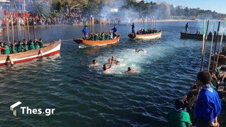 Θεοφάνεια: Ρίψη του Σταυρού στη βάση των ναυτοπροσκόπων στην Καλαμαριά (ΒΙΝΤΕΟ & ΦΩΤΟ)