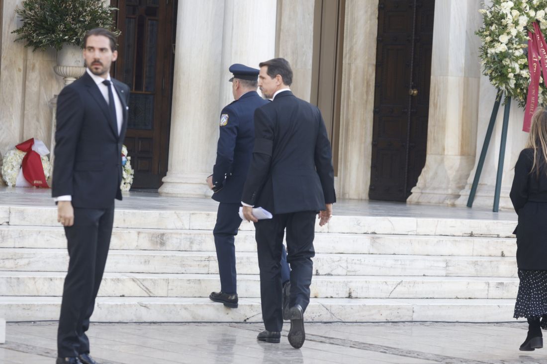 τέως βασιλιάς Κωνσταντίνος κηδεία Μητρόπολη παιδιά