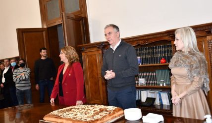 Καλαφάτης: “Με άριστη συνεργασία λειτουργούμε ως μία ομάδα με σκοπό τη βελτίωση της ζωής των πολιτών” (ΦΩΤΟ)