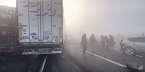 Καραμπόλα με πολλά οχήματα στην Εθνική Οδό Αθηνών – Λαμίας (ΒΙΝΤΕΟ)