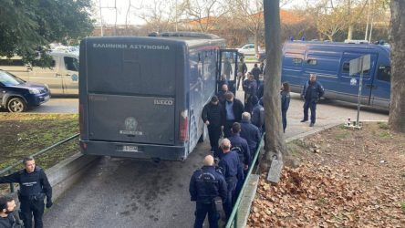 Δίκη Αλκη Καμπανού: Αρνούνται τις κατηγορίες οι 12 κατηγορούμενοι – «Δεν τον χτυπήσαμε»