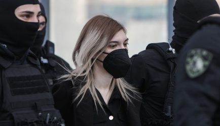Ρούλα Πισπιρίγκου: «Πιστεύει πως θα αθωωθεί και θα γυρίσει στον Μάνο Δασκαλάκη», δήλωσε συγκρατούμενη της