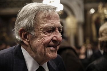 Τέως βασιλιάς Κωνσταντίνος: Από τον Αρχιεπίσκοπο Ιερώνυμο η εξόδιος ακολουθία του