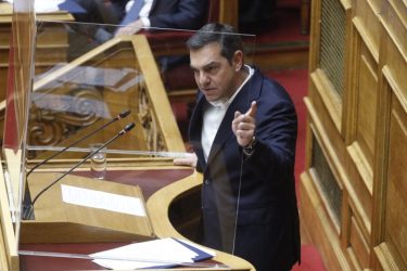 Τσίπρας σε Μητσοτάκη: «Μια δική σας ήττα στις εκλογές θα είναι ανάσα δημοκρατίας»