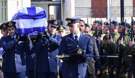 Πτώση Phantom: Σπάραξε όλη η Ελλάδα στην κηδεία του υποσμηναγού (ΦΩΤΟ)