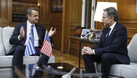 Μητσοτάκης σε Μπλίνκεν: “Είμαστε συγκλονισμένοι από την μεγάλη καταστροφή που έπληξε τους γείτονες μας”