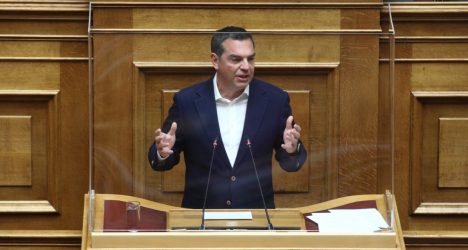Τσίπρας: “Πιθανότητα το πρώτο με το τρίτο κόμμα θα μπορούν να σχηματίσουν κυβέρνηση” (ΒΙΝΤΕΟ)