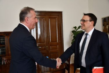 Συνάντηση του Σταύρου Καλαφάτη με Γερμανό υφυπουργό – “Οι σχέσεις των δύο χωρών βρίσκονται σε άριστο επίπεδο” (ΦΩΤΟ)