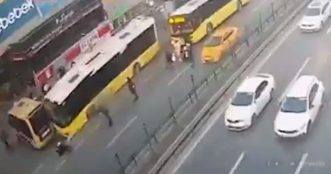 δυστύχημα στην Κωνσταντινούπολη με λεωφορείο