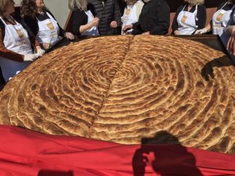 Στην Κοζάνη το μεγαλύτερο κιχί που φτιάχτηκε ποτέ στον κόσμο (ΒΙΝΤΕΟ)