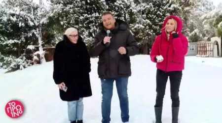 “Πρωινό”: Η “καλημέρα” του Λιάγκα μέσα στα χιόνια – «Εχουμε έρθει οι μισοί των μισών» (ΒΙΝΤΕΟ)
