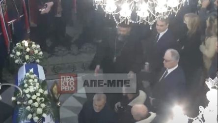 Χανιά: Σε κλίμα συγκίνησης το τελευταίο «αντίο» στον βουλευτή της ΝΔ Μανούσο Βολουδάκη (ΒΙΝΤΕΟ)
