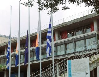 Ενταση στην αίθουσα την ώρα της συνεδρίασης του δημοτικού συμβουλίου Θεσσαλονίκης