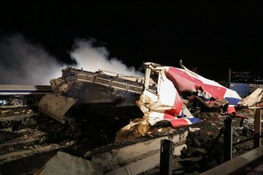Εθνική τραγωδία στα Τέμπη – 32 νεκροί από σύγκρουση τρένων (ΒΙΝΤΕΟ & ΦΩΤΟ)