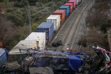 Τραγωδία στα Τέμπη: Καταγγελία για μεταφορά παράνομων υλικών από την εμπορική αμαξοστοιχία