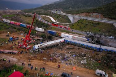 Θεσσαλονίκη: Συγκίνηση στην συναυλία για τα θύματα της τραγωδίας των Τεμπών