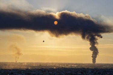 Το σημερινό ηλιοβασίλεμα ήταν διαφορετικό στη Θεσσαλονίκη – Θεαματικές εικόνες