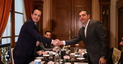 Τσίπρας: “Υποχρέωση όλων μας είναι να κάνουμε το παν για να βγει η αλήθεια στο φως, για να υπάρξει δικαιοσύνη” (ΦΩΤΟ)