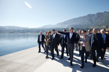 Μητσοτάκης: “Δεν αρκεί να προστίθενται δουλειές αλλά πρέπει να είναι καλοπληρωμένες” (ΦΩΤΟ)