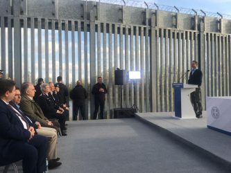 Κυριάκος Μητσοτάκης εκδήλωση για την υπογραφή της σύμβασης κατασκευής – επέκτασης του φράχτη στον Έβρο