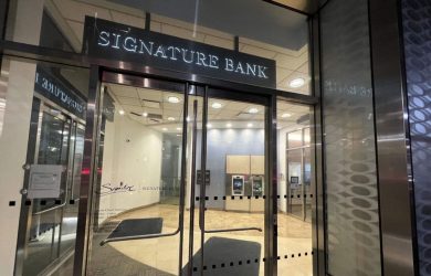 Κατέρρευσε στις ΗΠΑ και η Signature Bank