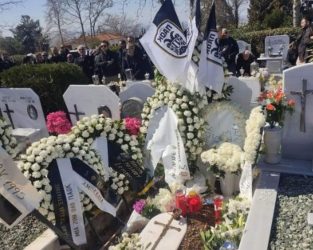 ΠΑΟΚ: Συγκίνηση στο τελευταίο “αντίο” στον Μάκη Μανάβη (ΒΙΝΤΕΟ)