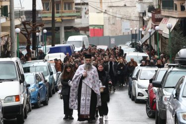 Γιαννιτσά: Σε κλίμα συγκίνησης η κηδεία της 23χρονης Ιφιγένειας που σκοτώθηκε στα Τέμπη (ΦΩΤΟ)