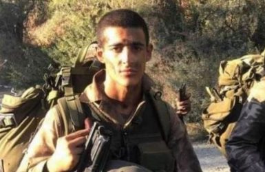 Τραγωδία στα Τέμπη: «Μου έλεγαν ότι το παιδί μου ίσως να υπάρχει από τη μέση και πάνω»
