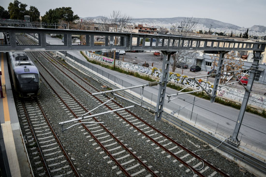 Σιδηροδρομική γραμμή ράγες τρένο τρένα