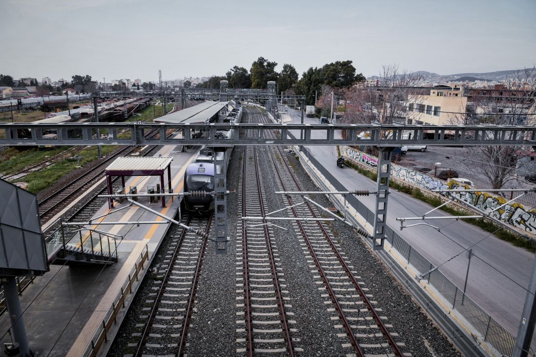 Σιδηροδρομική γραμμή ράγες τρένο τρένα