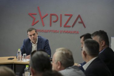 Τσίπρας: «Η αποποίηση και διάχυση της ευθύνης είναι απόπειρα συγκάλυψης» (ΦΩΤΟ)
