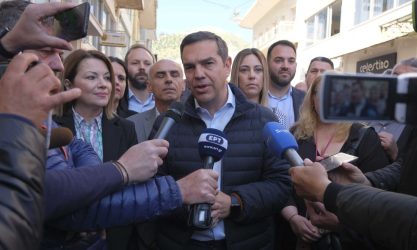 Τσίπρας: “Η ψήφος στον ΣΥΡΙΖΑ σημαίνει πολιτική αλλαγή και προοδευτική κυβέρνηση”  (ΦΩΤΟ)