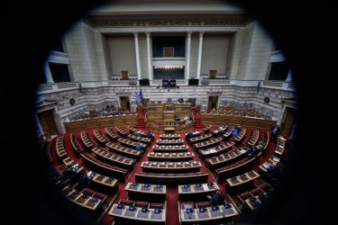 Βουλή: Ψηφίστηκε με 156 “ναι” το νομοσχέδιο για το νερό