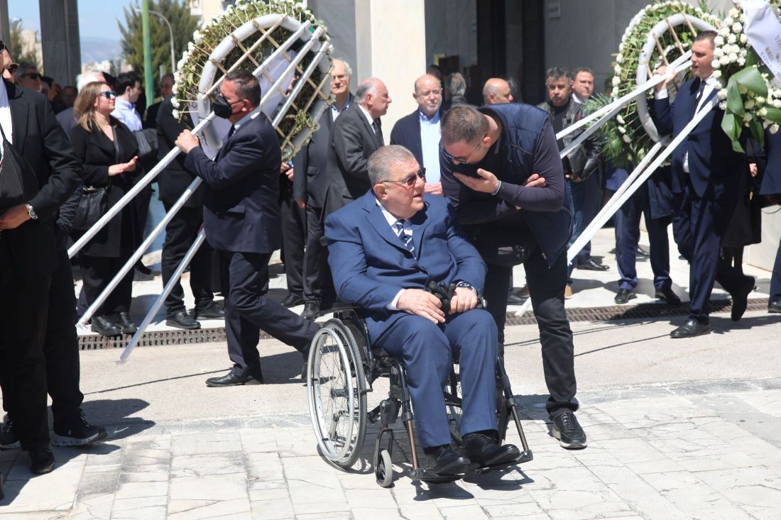 κηδεία Γιώργου Μπόμπολα Α' Νεκροταφείο Αθηνών