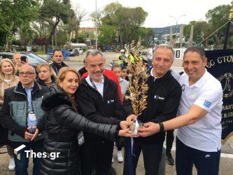 Θεσσαλονίκη: Παραδόθηκε ο κλάδος ελιάς ενόψει του Διεθνούς Μαραθωνίου ΜΕΓΑΣ ΑΛΕΞΑΝΔΡΟΣ (ΦΩΤΟ)