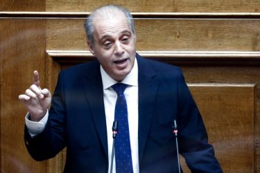 Βελόπουλος: “Η Εκκλησία θα έπρεπε να πει ότι όποιος ψηφίσει το νομοσχέδιο για τα ομόφυλα ζευγάρια δεν θα ψηφιστεί από κανένα χριστιανό”