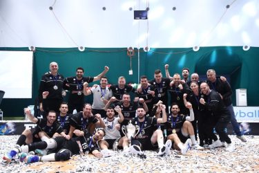 Βόλεϊ: Το Κύπελλο στον Πύργο τον Λευκό – Ο ΠΑΟΚ κέρδισε στον τελικό τον Ολυμπιακό