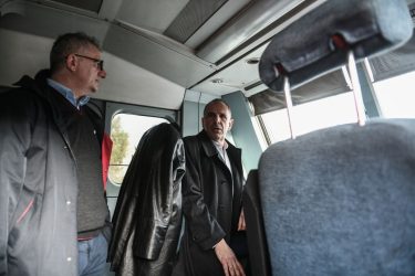 Εφυγε το πρώτο τρένο για Καλαμπάκα – Στο πρώτο βαγόνι ο Γεραπετρίτης