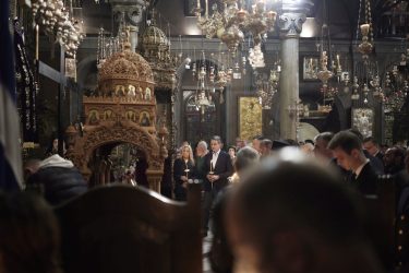 Πού θα κάνουν Ανάσταση και Πάσχα οι πολιτικοί αρχηγοί