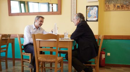 Μητσοτάκης και Σαμαράς έφαγαν μαζί σε εστιατόριο στην Καλαμάτα (ΦΩΤΟ)